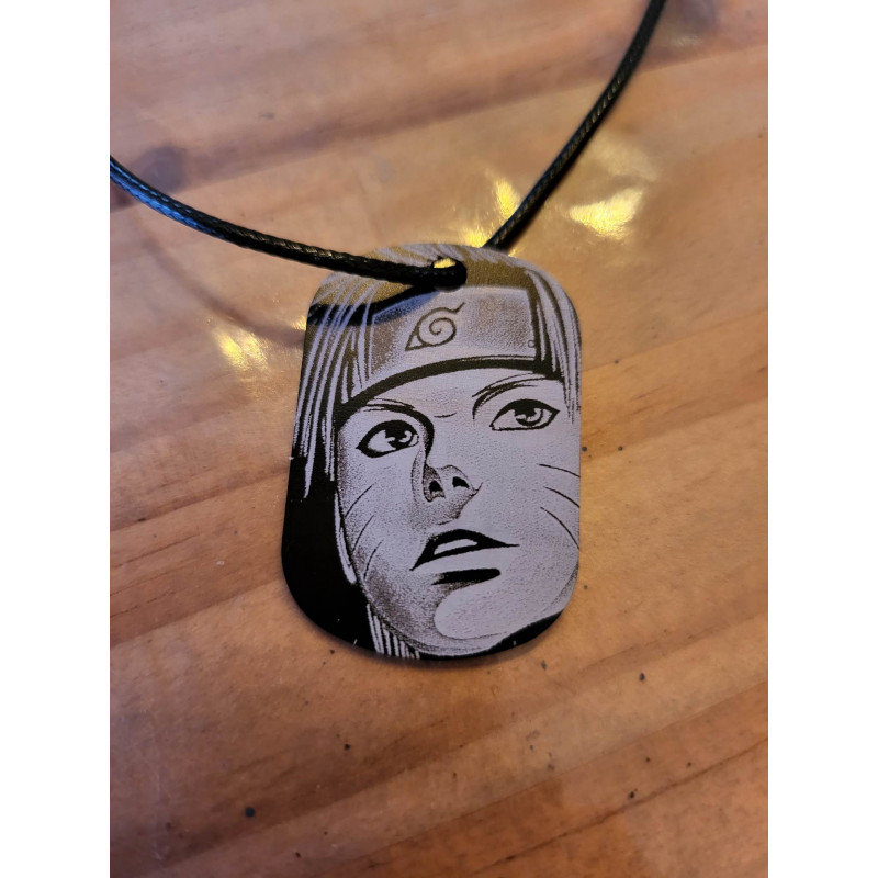 Collier avec pendentif métal gravé Naruto fan art